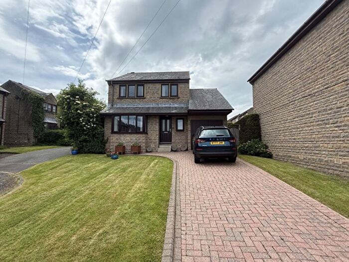 3 Bedroom Detached House For Sale In Grange Court, Southowram, Brighouse, Calderdale, HX3