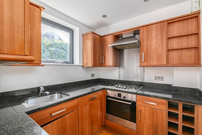 3 Bedroom Terraced House For Sale In La Rose Lane, London, N15