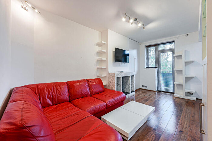 Studio For Sale In Boone Street, Lewisham, London, SE13
