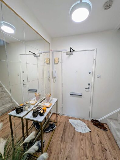 2 Bedroom Flat For Sale In Flat, Brinklow House, Torquay Street, London, W2