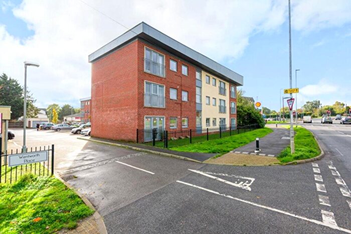 2 Bedroom Apartment For Sale In London Road, Binfield, Bracknell, Berkshire, RG42