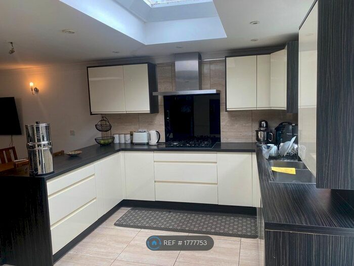 4 Bedroom Terraced House To Rent In Shrewsbury Road, London, E7