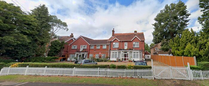 20 Bedroom Detached House To Rent In Oldfield Road, Horley, RH6