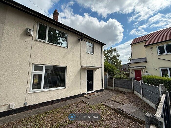 3 Bedroom End Of Terrace House To Rent In Portway, Manchester, M22