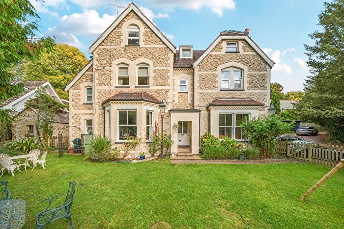 2 Bedroom Flat For Sale In Harestone Valley Road, Caterham, CR3
