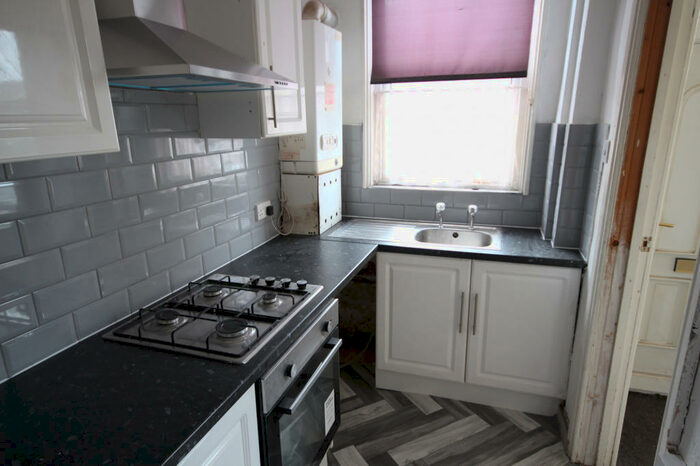 2 Bedroom Terraced House To Rent In Glensdale Mount, Leeds, West Yorkshire, LS9