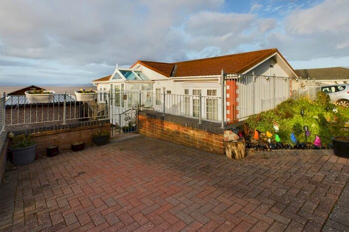 2 Bedroom Mobile/park Home For Sale In Skylark Avenue, Walton Bay, Clevedon, North Somerset, BS21