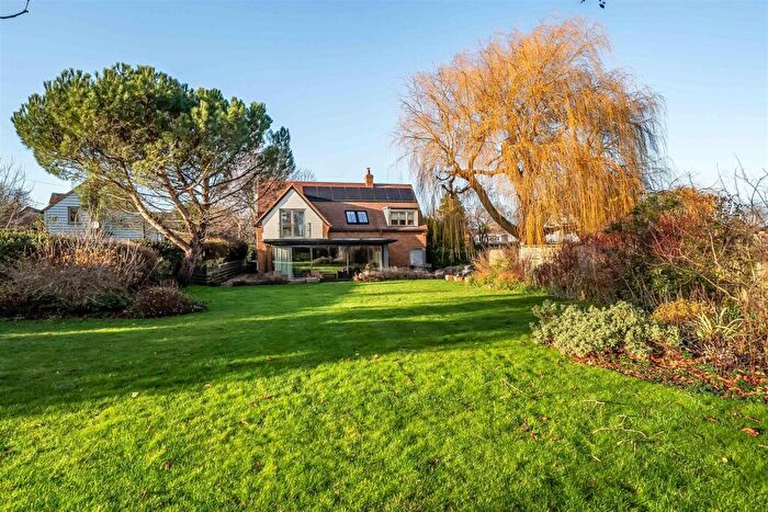 4 Bedroom House For Sale In Towersey Nr Thame, Oxfordshire, OX9