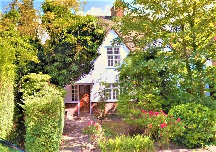 3 Bedroom Cottage To Rent In Denman Drive South, Hampstead Garden Suburb, London, NW11