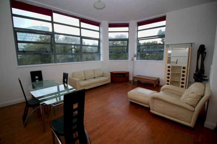 3 Bedroom Apartment To Rent In Tobacco Factory Phase, Ludgate Hill, Manchester, M4