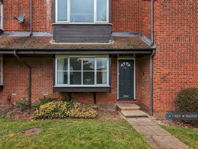 Studio To Rent In Mahon Close, Enfield, EN1