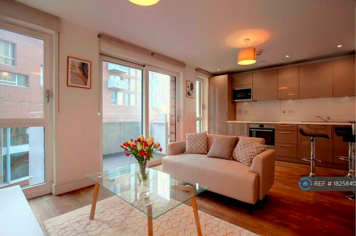 Studio To Rent In Hannaford Walk, London, E3