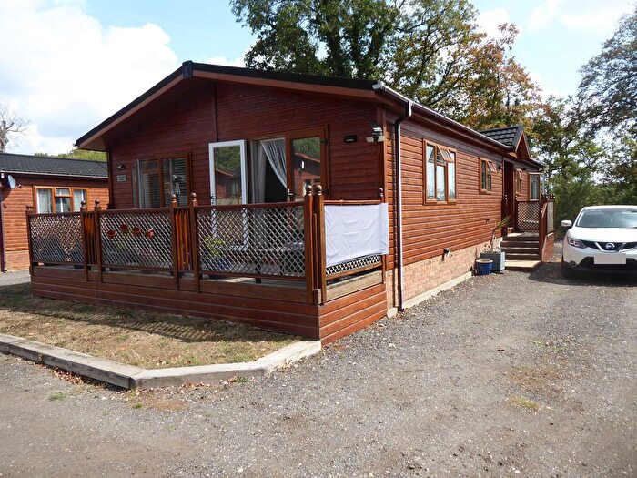 2 Bedroom Mobile/park Home For Sale In Royal Oak Country Park, Wineham Lane, Wineham, Henfield, BN5