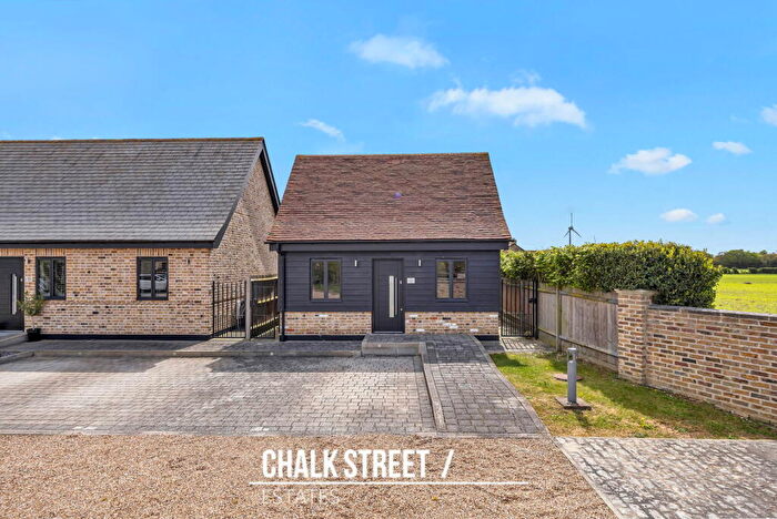 1 Bedroom Detached House For Sale In Kemps Farm Mews, Dennises Lane, South Ockendon, RM15