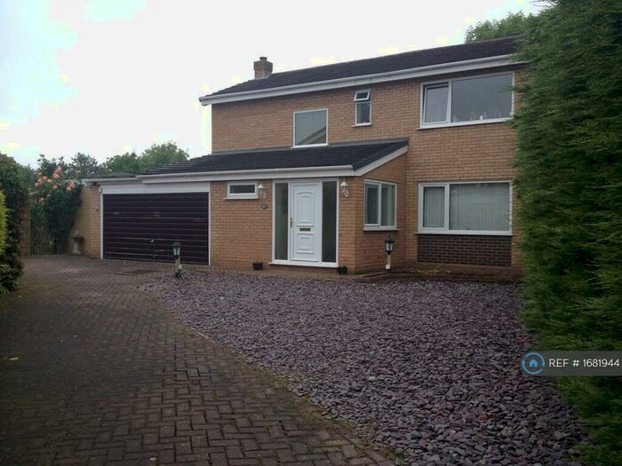 4 Bedroom Detached House To Rent In Thorley Grove, Crewe, CW2