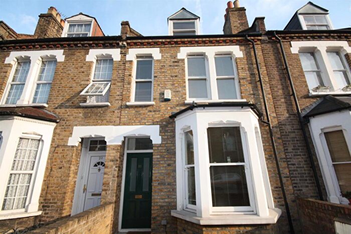 5 Bedroom House To Rent In Elthorne Road, Archway, N19