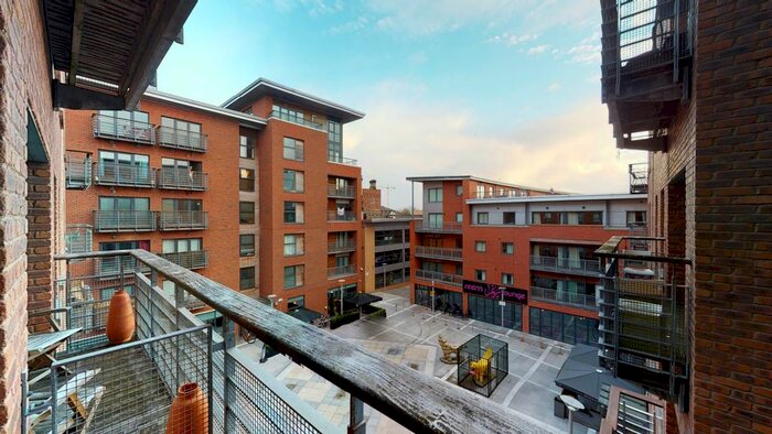 2 Bedroom Flat To Rent In Madison Square, Liverpool, L1