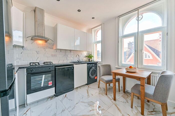 2 Bedroom Flat For Sale In Wimpole Street, Marylebone, London, W1G