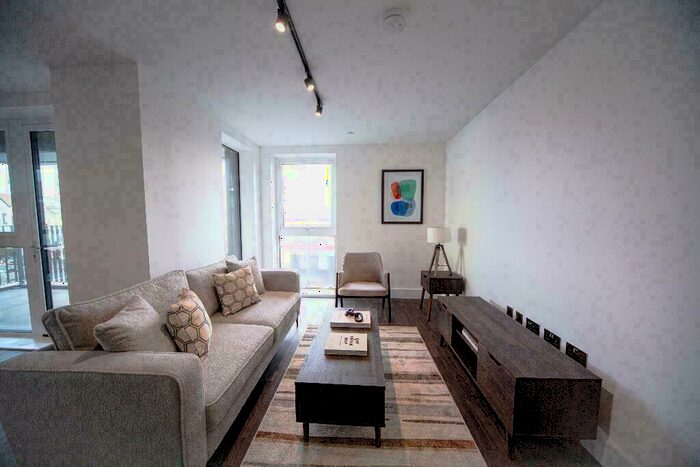 Apartment To Rent In Scrubs Lane, London, NW10