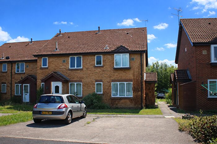 1 Bedroom Semi-Detached House To Rent In Albany Park, Colnbrook, Slough, SL3