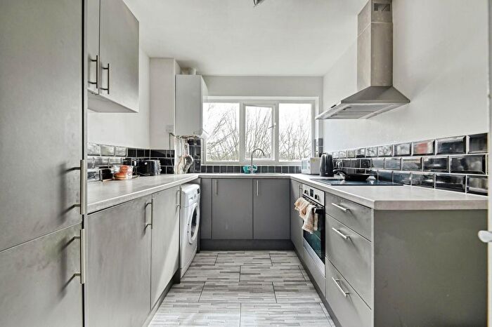 2 Bedroom Flat For Sale In Saxon Mill Lane, Tamworth, B79