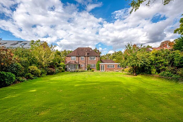 4 Bedroom Detached House For Sale In Frank Dixon Way, Dulwich, SE21