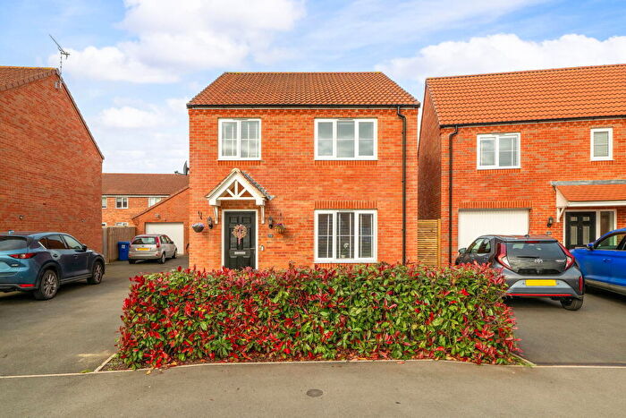 4 Bedroom Detached House For Sale In Field Avenue, Saxilby, LN1