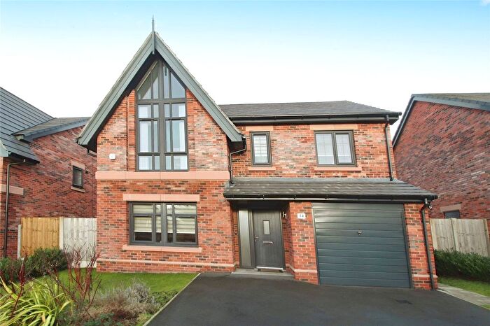 4 Bedroom Detached House To Rent In Holcombe Grove, Radcliffe, Manchester, Greater Manchester, M26