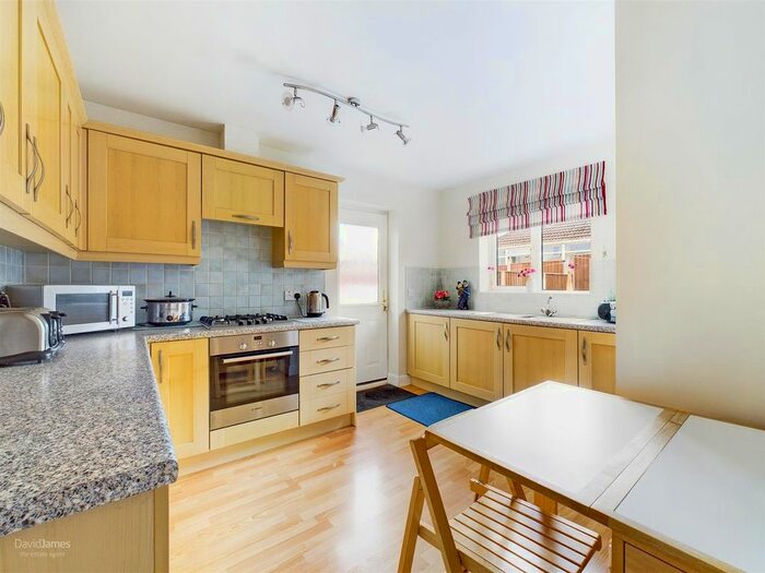 2 Bedroom Detached Bungalow For Sale In Gedling Road, Arnold