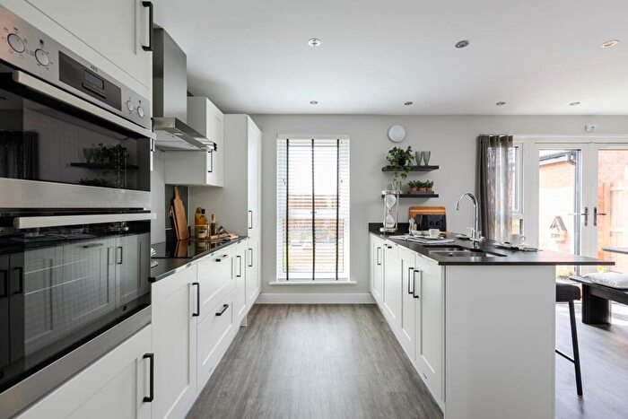 4 Bedroom Detached House For Sale In Smannel Road, Andover, SP11