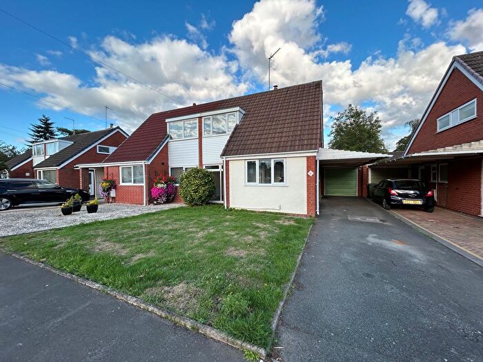 2 Bedroom Property To Rent In The Deansway, Kidderminster, DY10