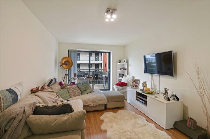 1 Bedroom Flat To Rent In Fielder Apartments, Heath Place, Bow, London, E3