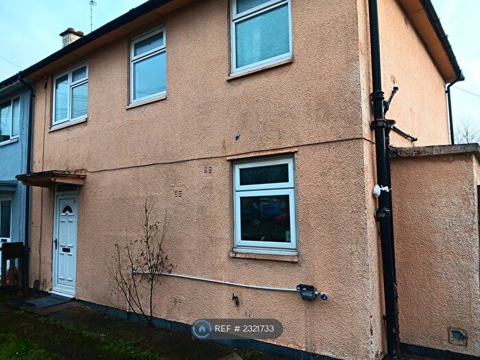 3 Bedroom Semi-Detached House To Rent In Halifax Drive, Leicester, LE4