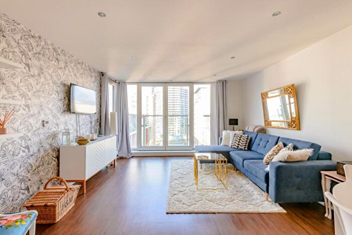 1 Bedroom Flat To Rent In Western Gateway, London, E16