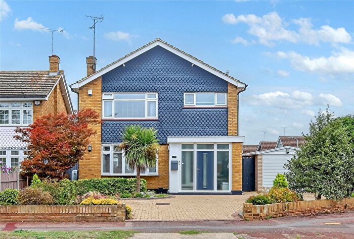 3 Bedroom Detached House For Sale In Barnstaple Road, Thorpe Bay, Essex, SS1