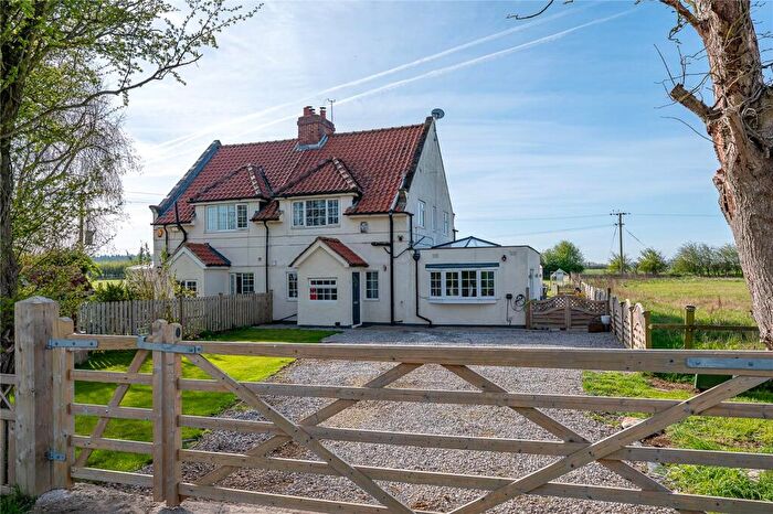 3 Bedroom Semi-Detached House For Sale In Holme Farm Cottages, Holme Farm Lane, Wothersome, LS23