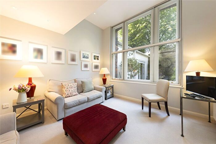 1 Bedroom Flat For Sale In Embankment Gardens, London, SW3