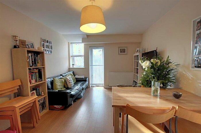 1 Bedroom Flat To Rent In Wells Road, Bath, BA2