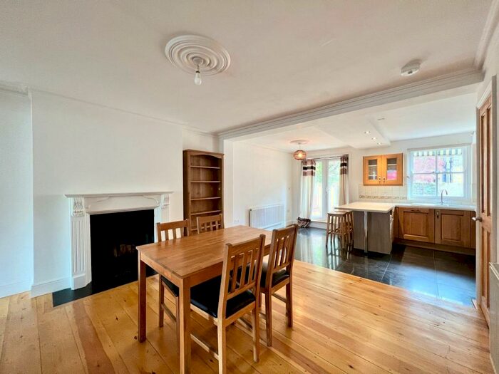 4 Bedroom Terraced House To Rent In St Johns Way, Archway, N19