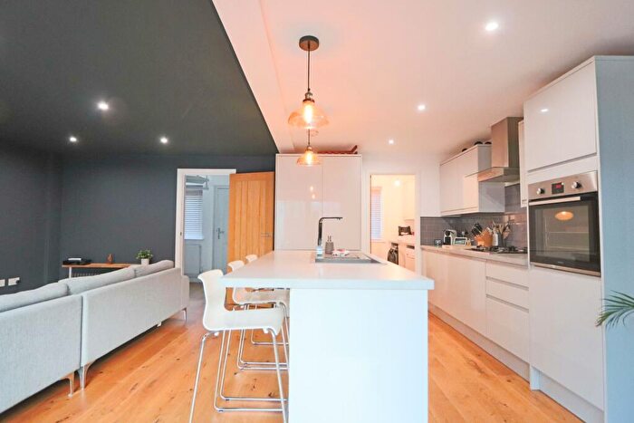 2 Bedroom Flat To Rent In Charles Place, Bristol, BS8