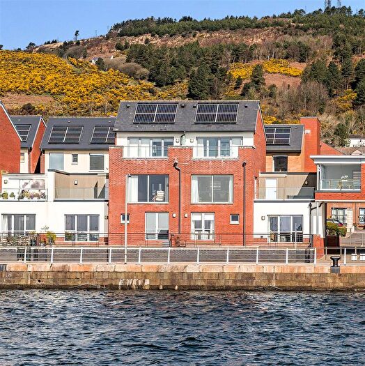 4 Bedroom Terraced House For Sale In Emily Court, Swansea, SA1