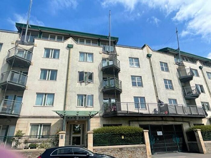 2 Bedroom Flat To Rent In Hotwell Road, Bristol, BS8