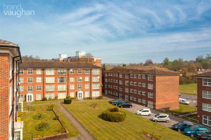2 Bedroom Flat To Rent In Regency Court, Withdean Rise, Brighton, East Sussex, BN1