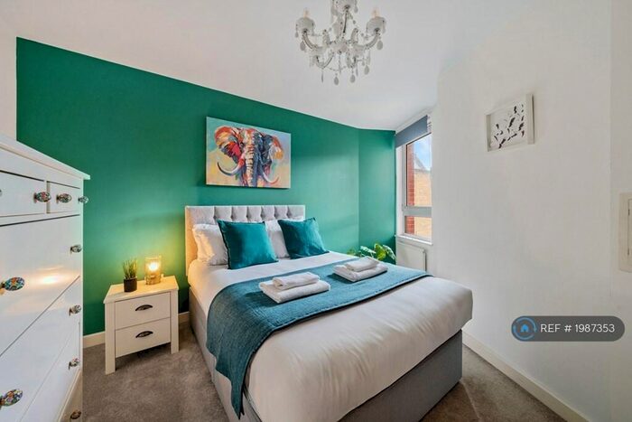 2 Bedroom Flat To Rent In Eden Grove, London, N7