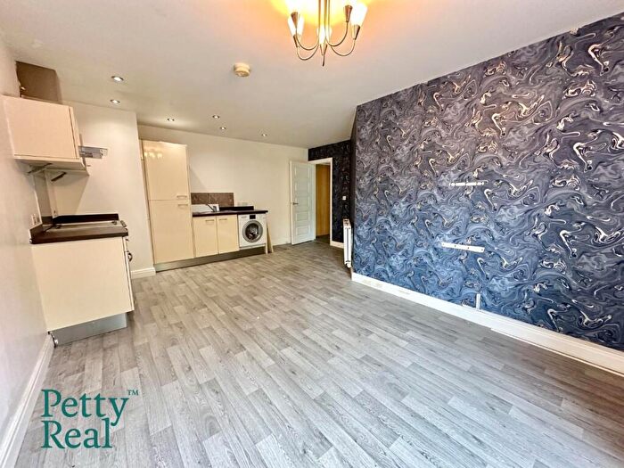 2 Bedroom Flat For Sale In The Arches, Knotts Lane, Colne, BB8
