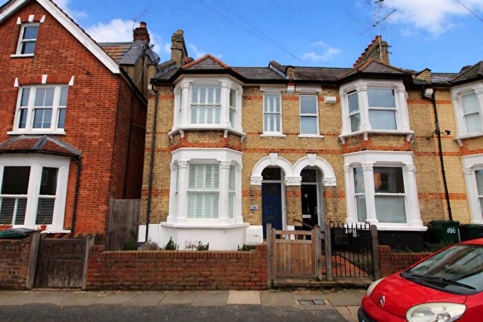 3 Bedroom End Of Terrace House For Sale In Salisbury Road, Barnet, EN5