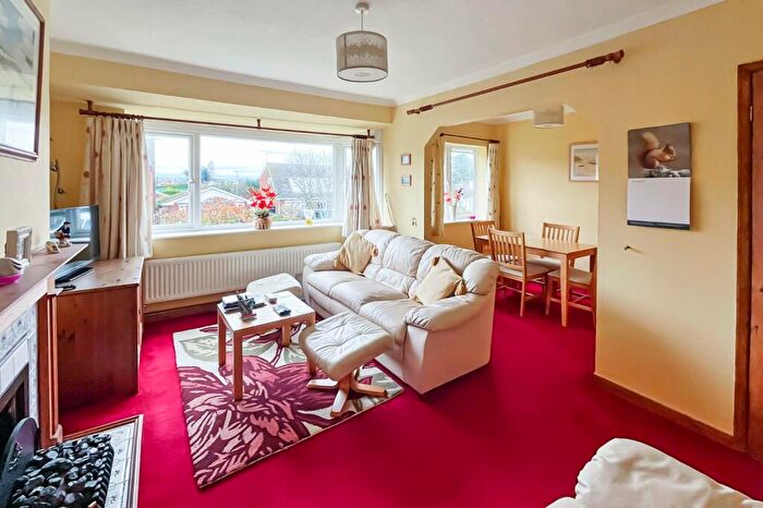 2 Bedroom Apartment For Sale In The Crescent, Manor Road, East Preston, Littlehampton, BN16