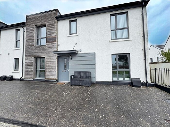 2 Bedroom Flat For Sale In Holman Court, Pool, Redruth, TR15