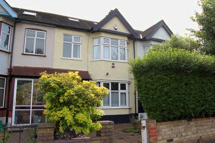 4 Bedroom Terraced House To Rent In Snakes Lane East, Woodford Green IG8