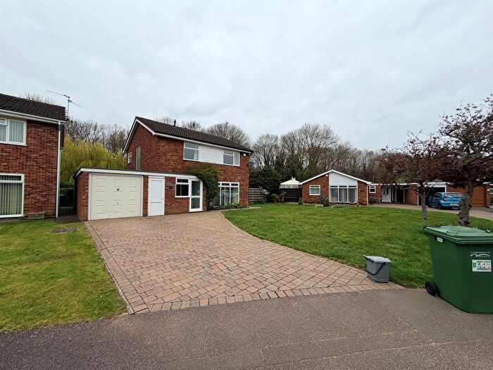 4 Bedroom Detached House For Sale In Thorseby Close, Peterborough, PE3